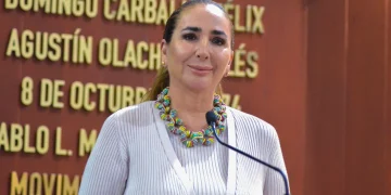 Insta Eda Palacios a erradicar la violencia escolar en Baja California Sur