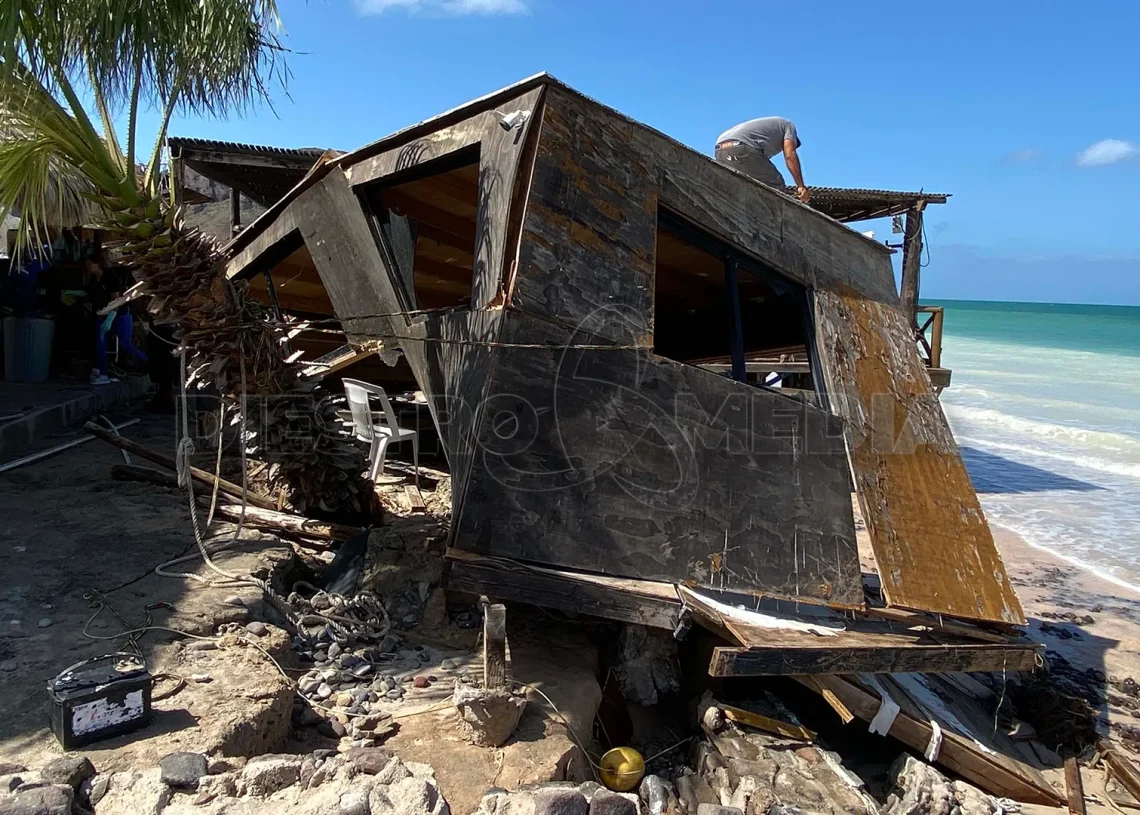 Oficina de renta de equipos acuáticos de Toto Drinks El Tecolote