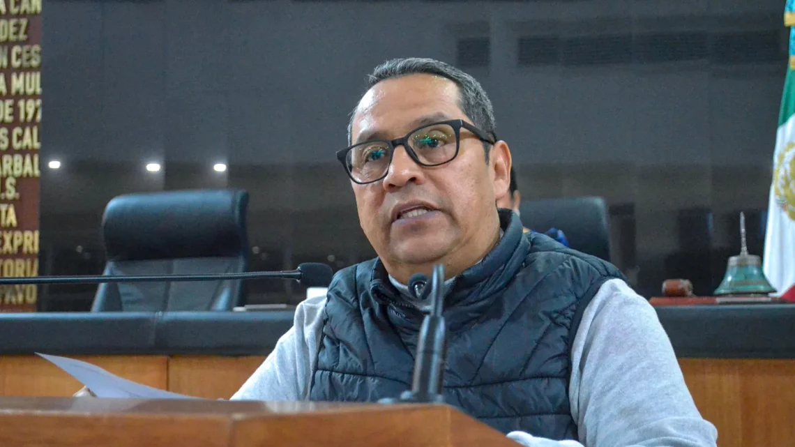 Pide el diputado Luis Armando Díaz mejores condiciones laborales para personal que atiende caravanas de la salud