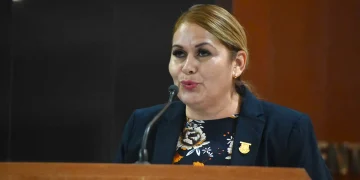 Diputada presenta iniciativa para armonizar leyes a favor de las mujeres en BCS