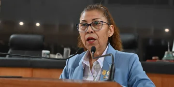 Diputada presenta iniciativa para armonizar leyes a favor de las mujeres en BCS