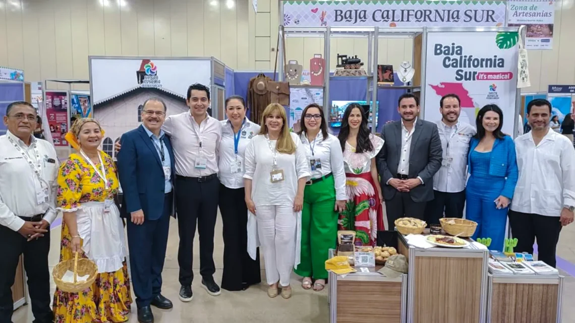 Celebra SETUE participación de BCS en tianguis turístico, en Texas