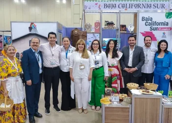 Celebra SETUE participación de BCS en tianguis turístico, en Texas