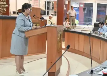 Dip María Luisa Ojeda en tribuna