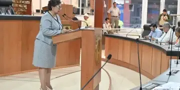 Dip María Luisa Ojeda en tribuna