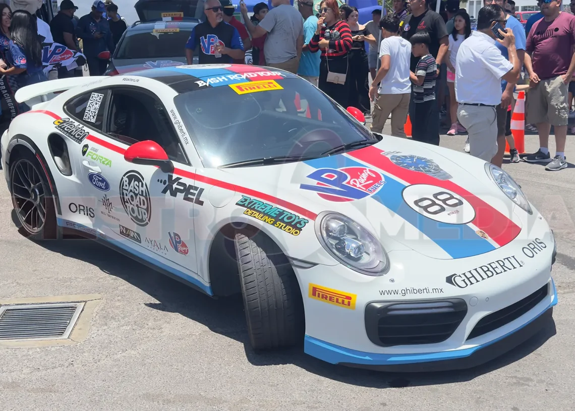Porche 911 VP Racing exhibición
