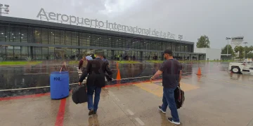 Multas en Cancún a turistas con dispositivos electrónicos ¿Qué pasa en La Paz y Los Cabos?